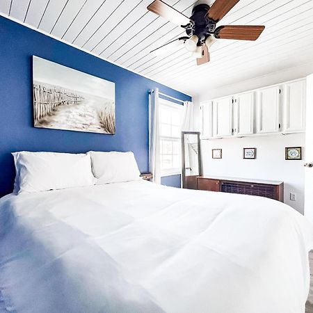 Cozy Beach Condo Sleeps 6 Pool Carolina Beach Exteriör bild