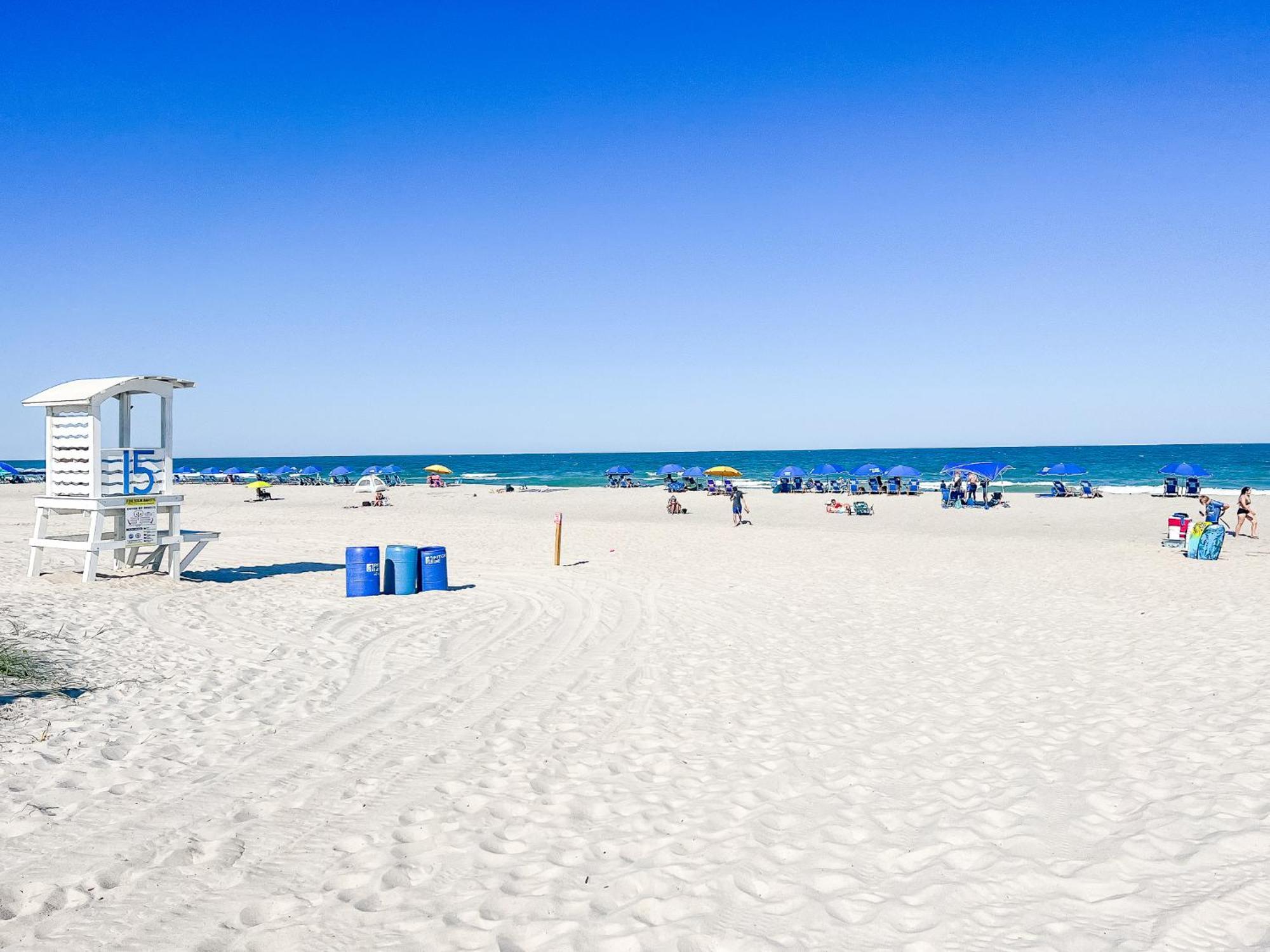Cozy Beach Condo Sleeps 6 Pool Carolina Beach Exteriör bild