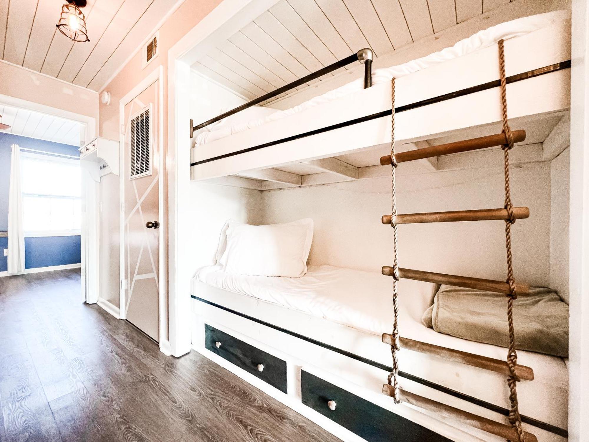 Cozy Beach Condo Sleeps 6 Pool Carolina Beach Exteriör bild
