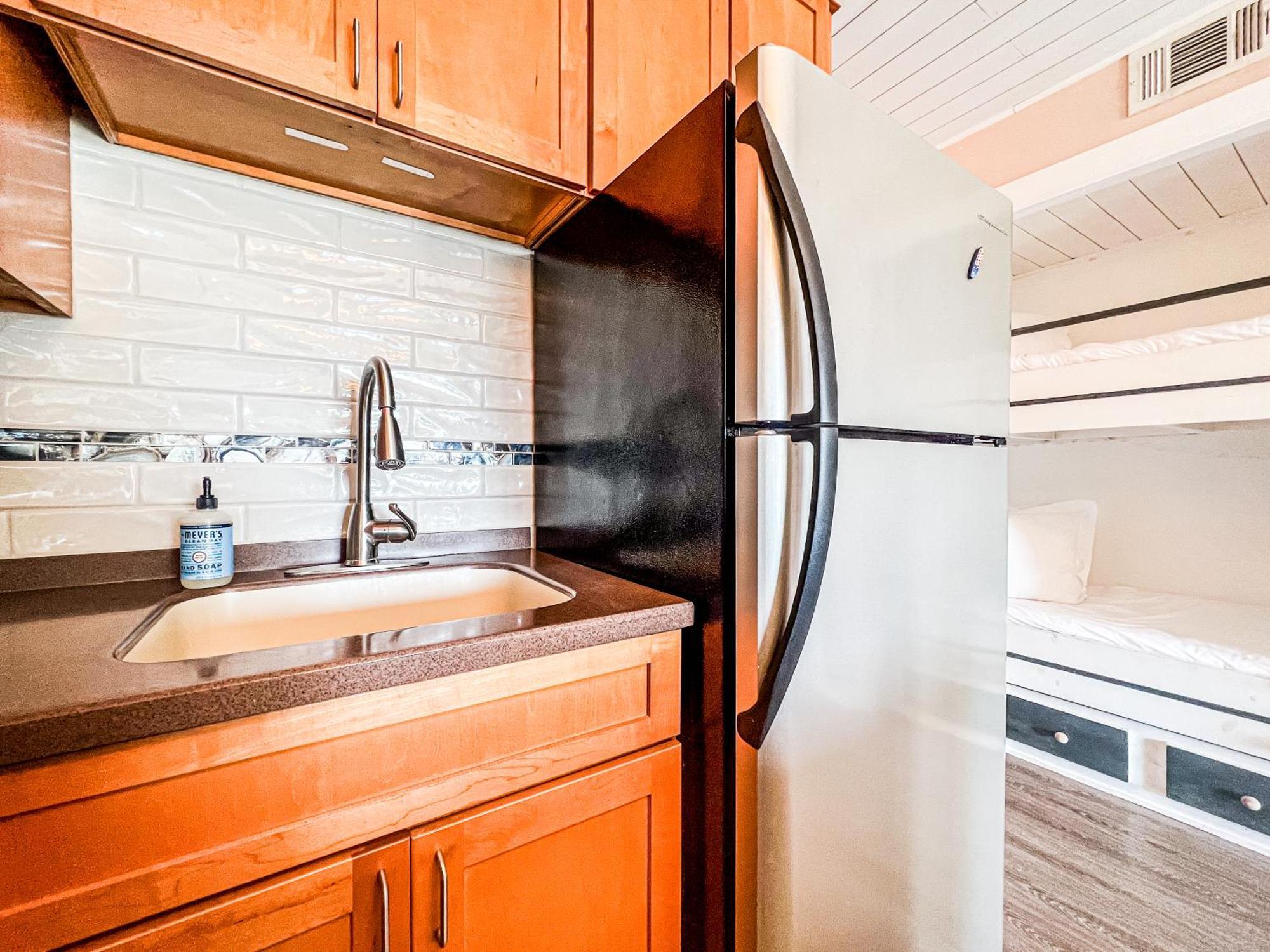 Cozy Beach Condo Sleeps 6 Pool Carolina Beach Exteriör bild